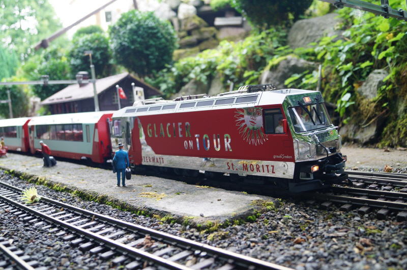 Glacier Express in Ilanz